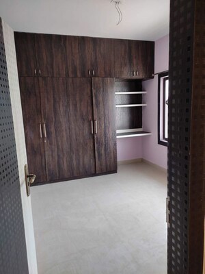 Room in 2 BHK Apartment at Kathal More Road – for Rent