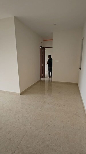 Room in 2.5 BHK Apartment at Kharadi Gaon – for Sale