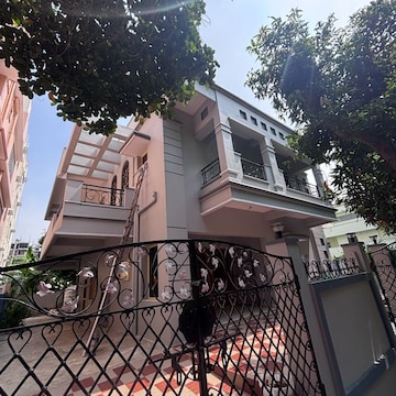 3.5 BHK Villa – Exterior View View at Tadigadapa - for Sale