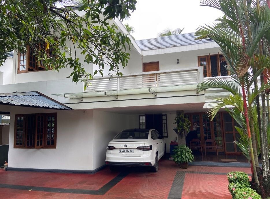 4 BHK + Servant Room,Study Room,Extra Room,Store Room Independent House For Sale in Chembukkavu