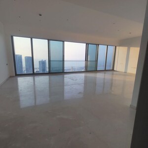 Room in 5 BHK Apartment at Rustomjee Crown, Gokhale Road – for Rent