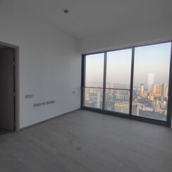 5 BHK + Pooja Room Apartment For Rent in Rustomjee Crown