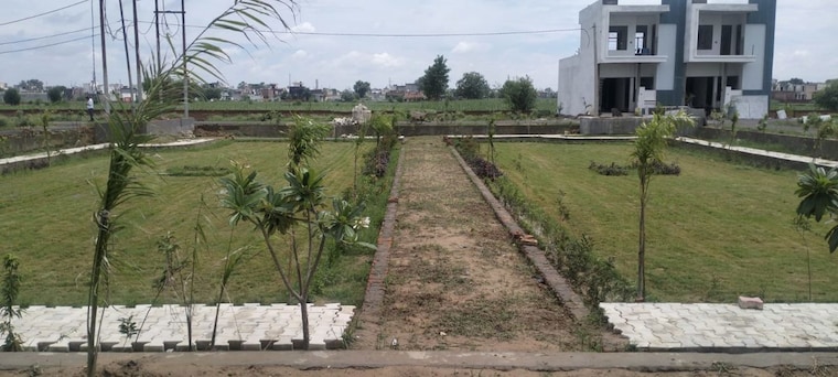Garden, ganga nagar  122 Sq.Yd. Plot In Ganga Nagar Meerut 9777631