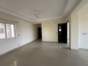 Room in 3 BHK Apartment at Ansal Crown Heights, Sector 80 – for Rent