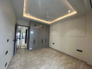 Room in 3 BHK Builder Floor at Greater Kailash I – for Sale