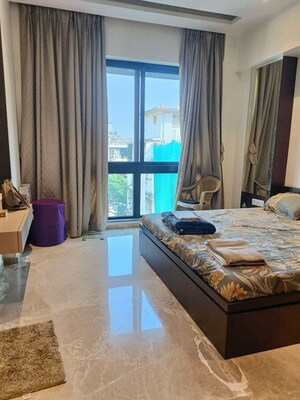 Bedroom in 3 BHK Apartment at Vasant Kunj, Santacruz West – for Rent