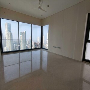 Room in 5 BHK Apartment at Rustomjee Crown, Gokhale Road – for Rent