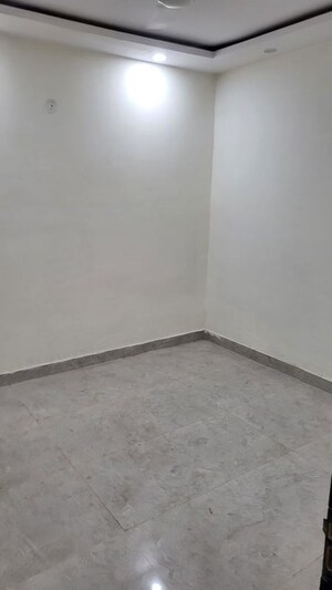 Room in 2 BHK Builder Floor at Kalkaji – for Rent
