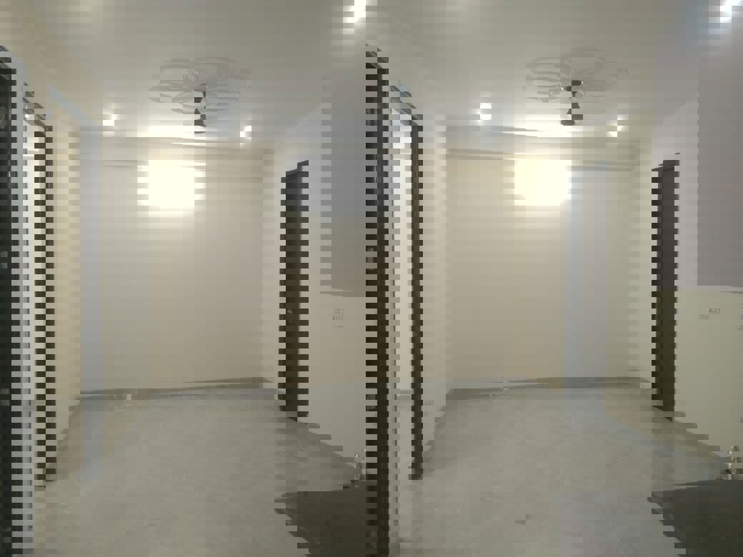 2 BHK + Pooja Room 1100 Sq.Ft. Builder Floor in Sunshine Helios