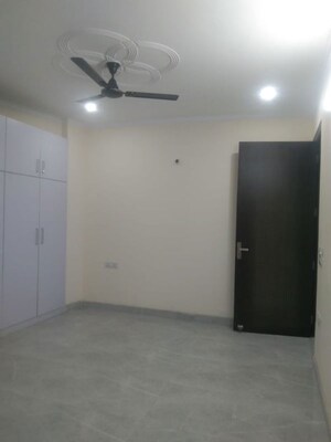 Room in 2 BHK Builder Floor at Sunshine Helios, Sector 78 – for Sale