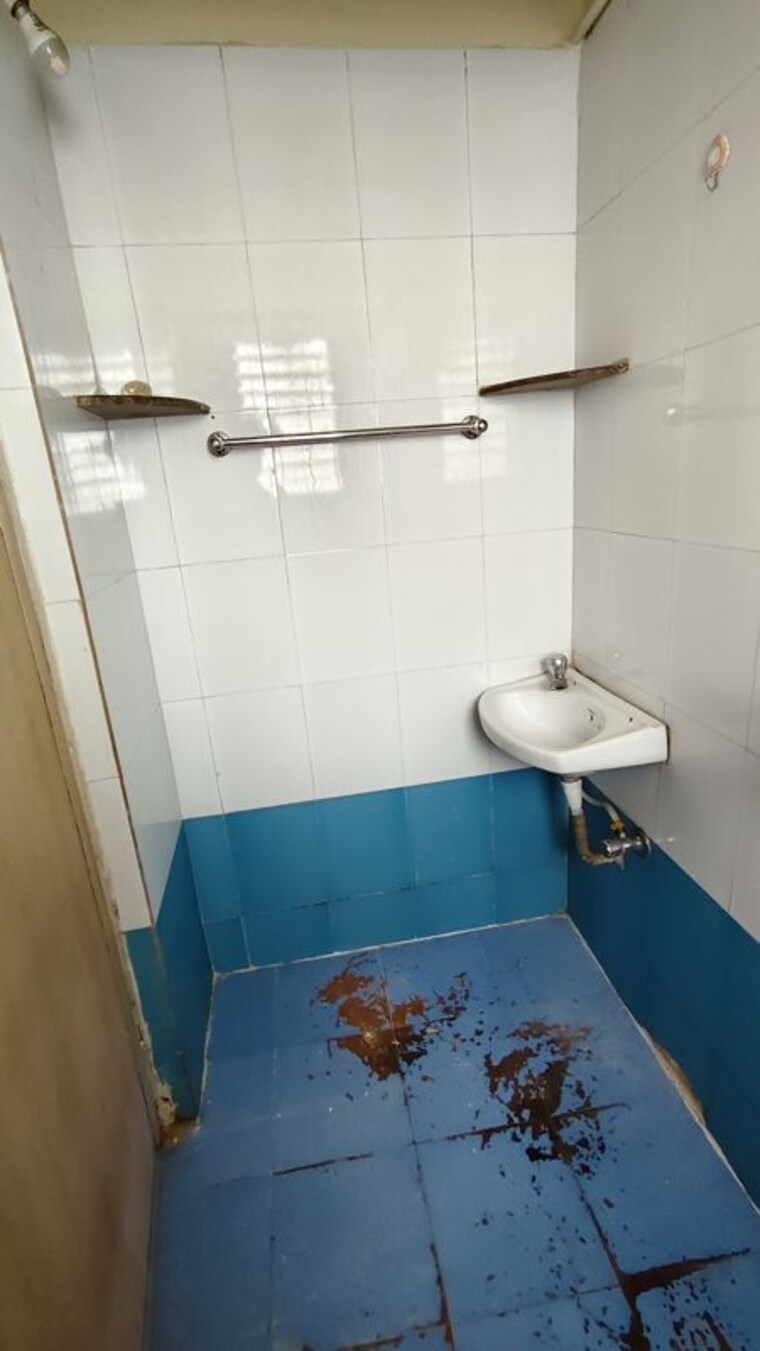 Bathroom, galande nagar 1 Bedroom 450 Sq.Ft. Apartment In Galande Nagar Pune 9778155