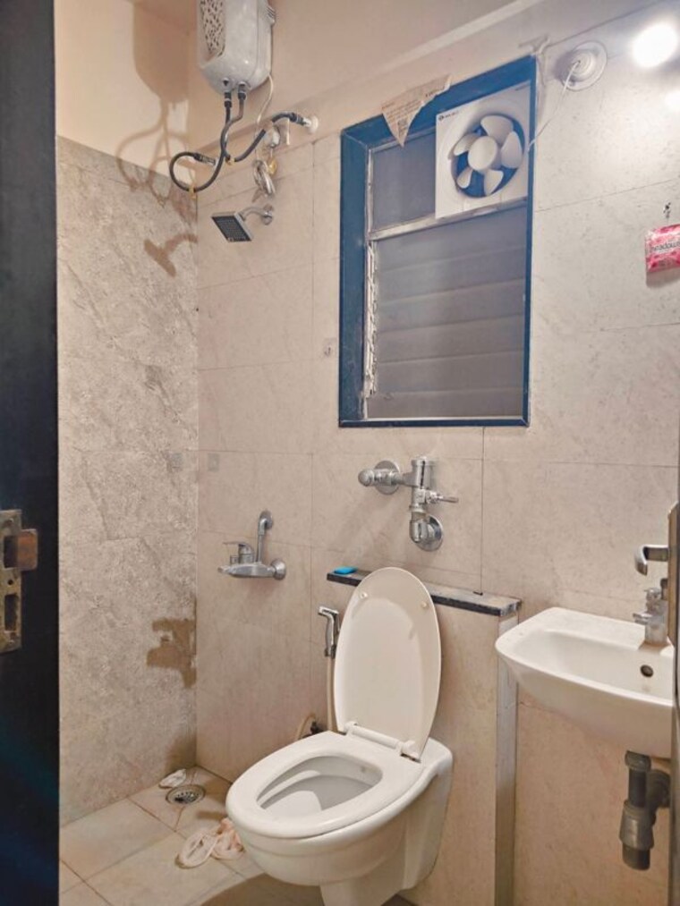 Bathroom, nyati-elan 2 Bedroom 780 Sq.Ft. Apartment In Wagholi Pune 9778171