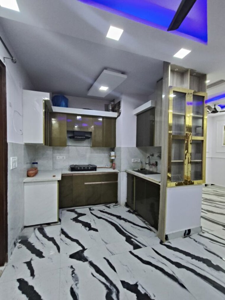 Kitchen, vipin garden 3 Bedroom 105 Sq.Ft. Builder Floor In Vipin Garden Delhi 9778179