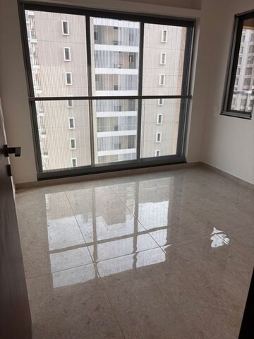 Room in 2 BHK Apartment at Kharadi Gaon – for Rent