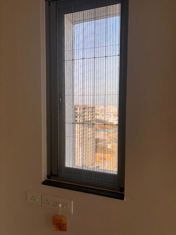 Room in 2 BHK Apartment at Kharadi Gaon – for Rent