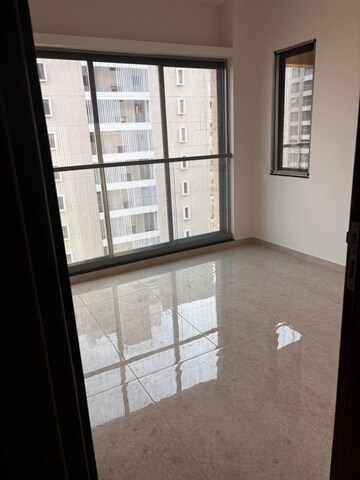 Room in 2 BHK Apartment at Kharadi Gaon – for Rent
