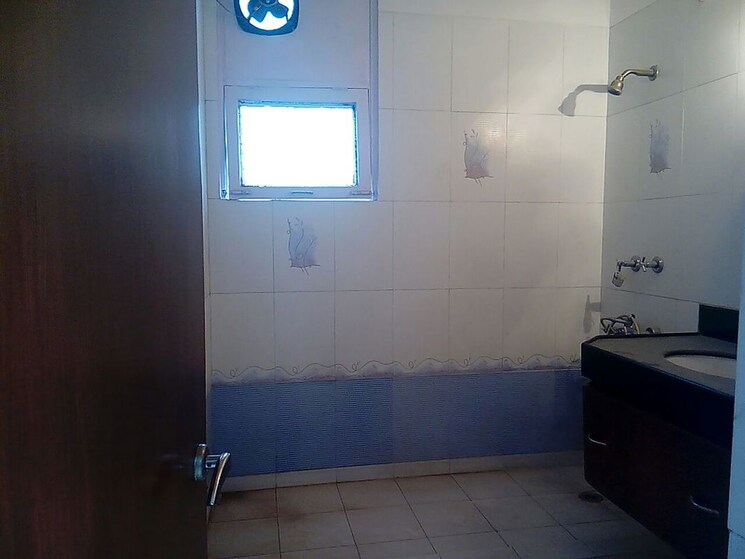 Bathroom, greater kailash ii 3 Bedroom 2000 Sq.Ft. Builder Floor In Greater Kailash ii Delhi 9778275