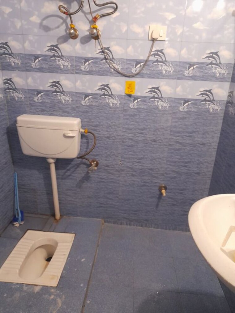 Bathroom, saket 2 Bedroom 125 Sq.Yd. Builder Floor In Saket Delhi 9778294