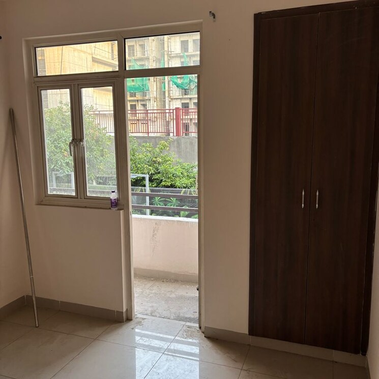 Room, wave-executive-floors 3 Bedroom 1130 Sq.Ft. Apartment In Wave City Ghaziabad 9778292