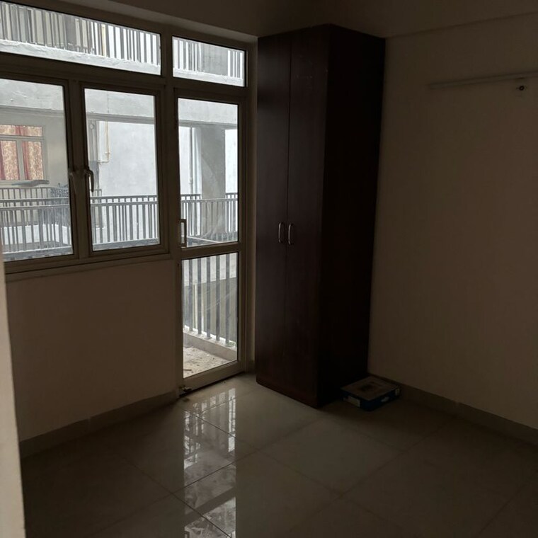 Room, wave-executive-floors 3 Bedroom 1130 Sq.Ft. Apartment In Wave City Ghaziabad 9778292