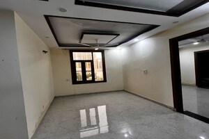Room in 3 BHK Builder Floor at Tikawali – for Rent