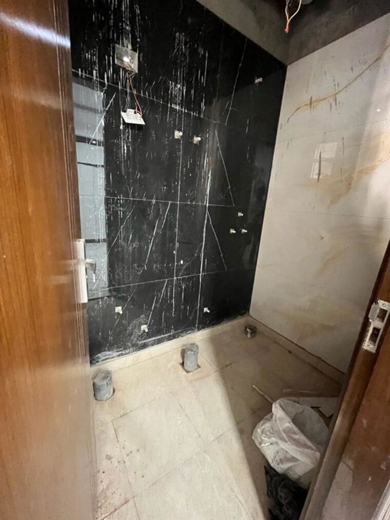 undefined, sector 73 1 Bedroom 550 Sq.Ft. Builder Floor In Sector 73 Noida 9778455