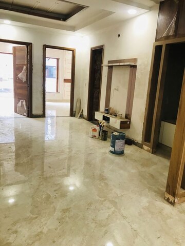 Room in 3 BHK Builder Floor at Fidato Honour Homes, Sector 89 – for Sale