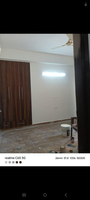 Room in 3 BHK Apartment at Civitech Sampriti, Sector 77 – for Rent