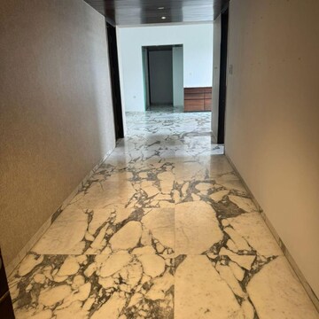 Room in 3 BHK Apartment at Lodha Bellissimo, Arthur rd – for Rent