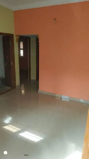 Room in 2 BHK Apartment at Salt Lake Sector V – for Rent
