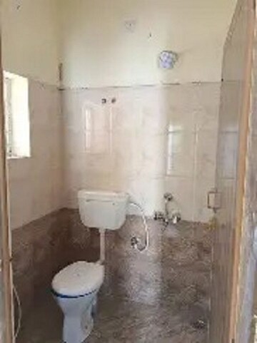 Bathroom in 2 BHK Apartment at Phoolbagan – for Rent