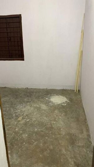 Room in 2 BHK Apartment at Kadapara – for Rent