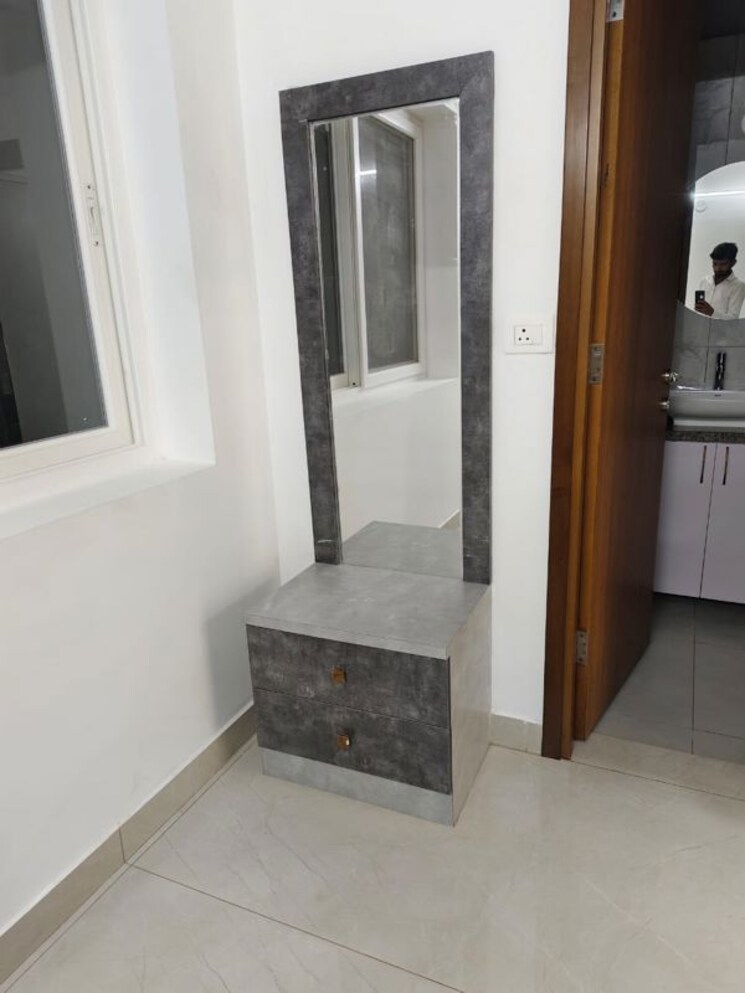 Room, kondapur 3 Bedroom 1700 Sq.Ft. Apartment In Kondapur Hyderabad 9778739