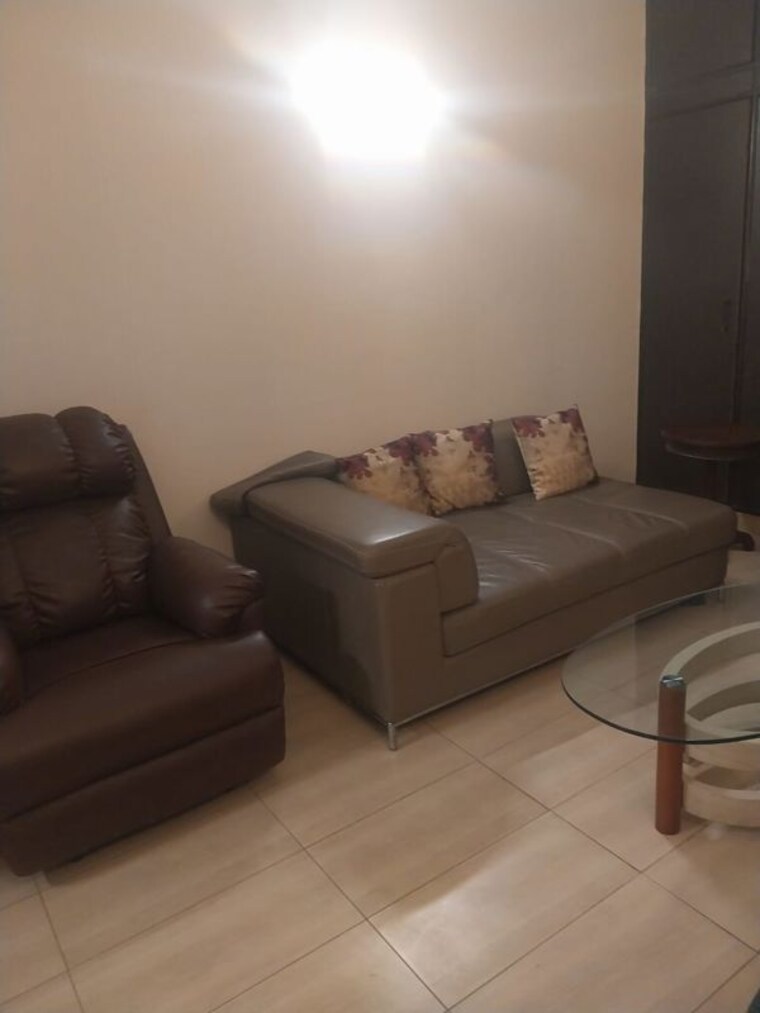 Living Room, safdarjung enclave 2 Bedroom 200 Sq.Yd. Builder Floor In Safdarjung Enclave Delhi 9778740