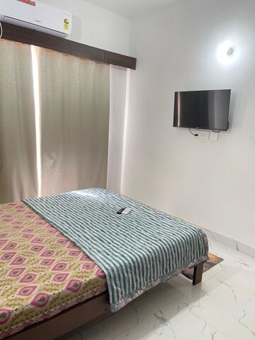 Master Bedroom in Studio Apartment at Earthcon Beetle Suites, Chi V Greater Noida – for Rent