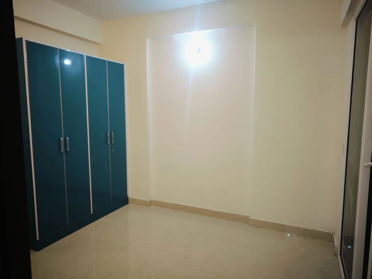 Room, signature-orchard-avenue-2 2 Bedroom 680 Sq.Ft. Apartment In Sector 93 Gurgaon 9778836