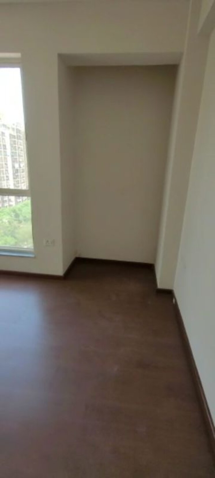 Room, imperia-esfera 3.5 Bedroom 1815 Sq.Ft. Apartment In Sector 37c Gurgaon 9778897