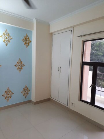 Room in 2 BHK Apartment at SG Grand, Raj Nagar Extension – for Rent
