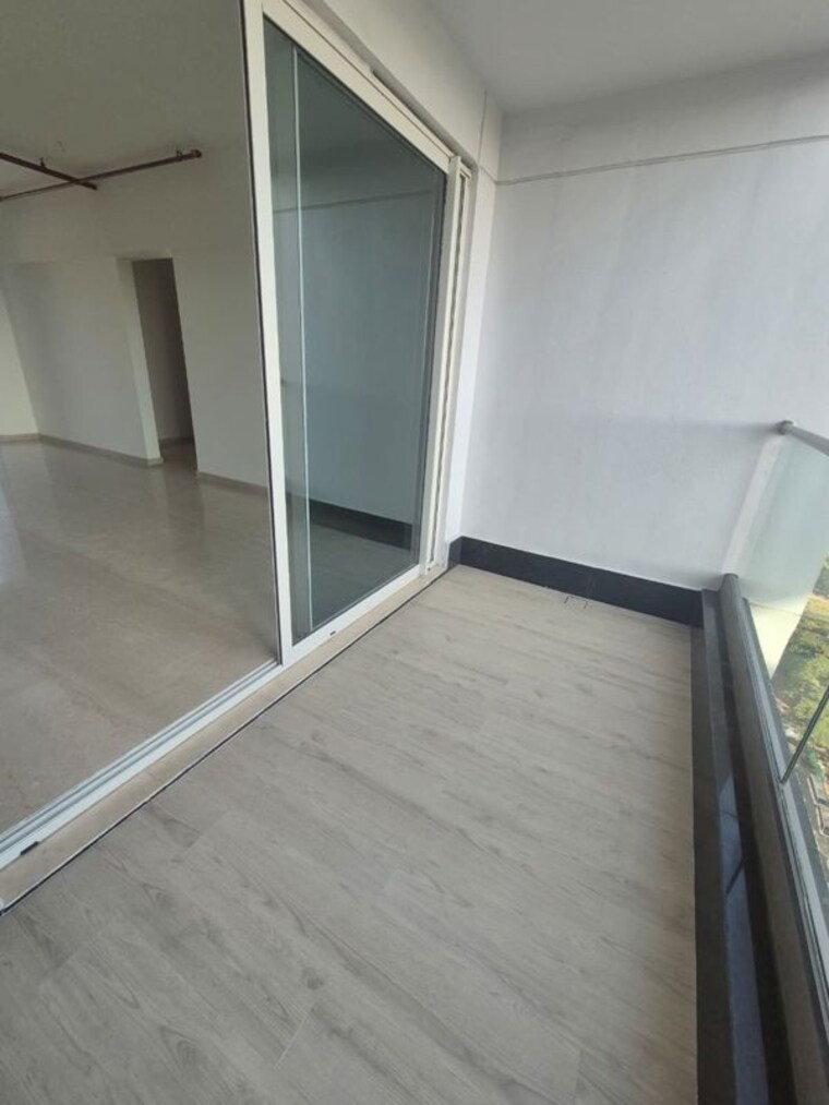 Balcony, courtyard-by-narang-realty-and-the-wadhwa-group 3 Bedroom 1370 Sq.Ft. Apartment In Pokhran Road No Two Thane 9779016