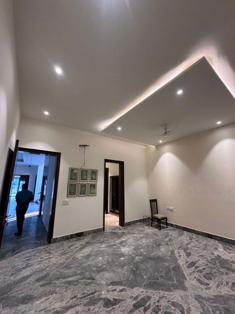 Room, chattarpur 5 Bedroom 1200 Sq.Ft. Villa In Chattarpur Delhi 9779035