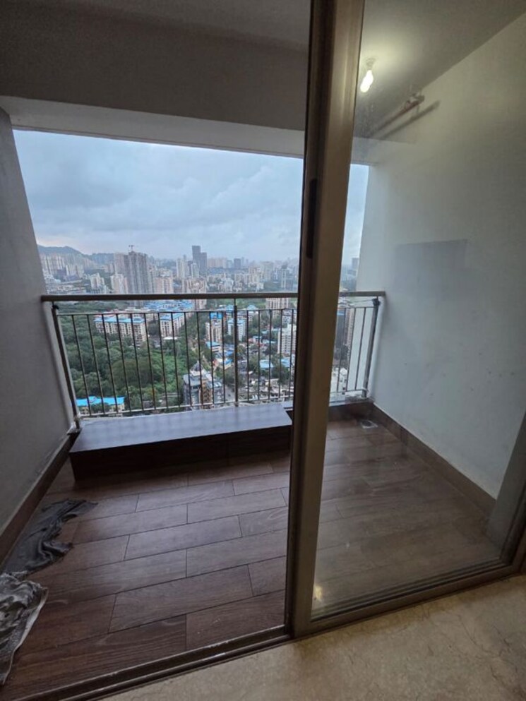Balcony, kalpataru-paramount-e 2 Bedroom 610 Sq.Ft. Apartment In Kapur Bawdi Thane 9779064