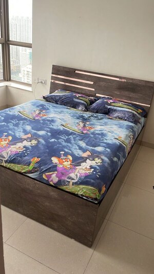 Bedroom in 2 BHK Apartment at Kalpataru Paramount E, Kapur Bawdi – for Rent