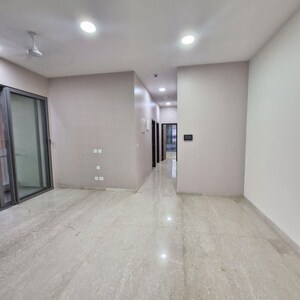 Room in 3 BHK Apartment at Piramal Mahalaxmi, Arthur rd – for Rent