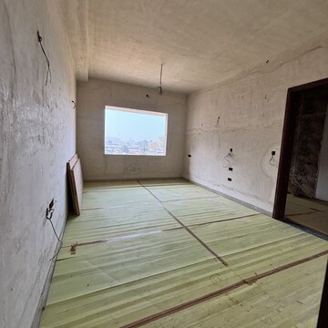 Bedroom in 5 BHK Apartment at Chinmay Urbanac Sky Mansion, Sushant Golf City – for Sale