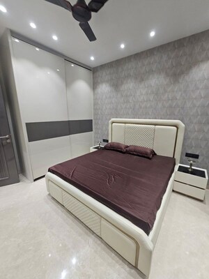 4 BHK Apartment For Sale in Anand Vihar