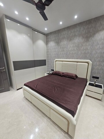 4 BHK Apartment For Sale in Anand Vihar