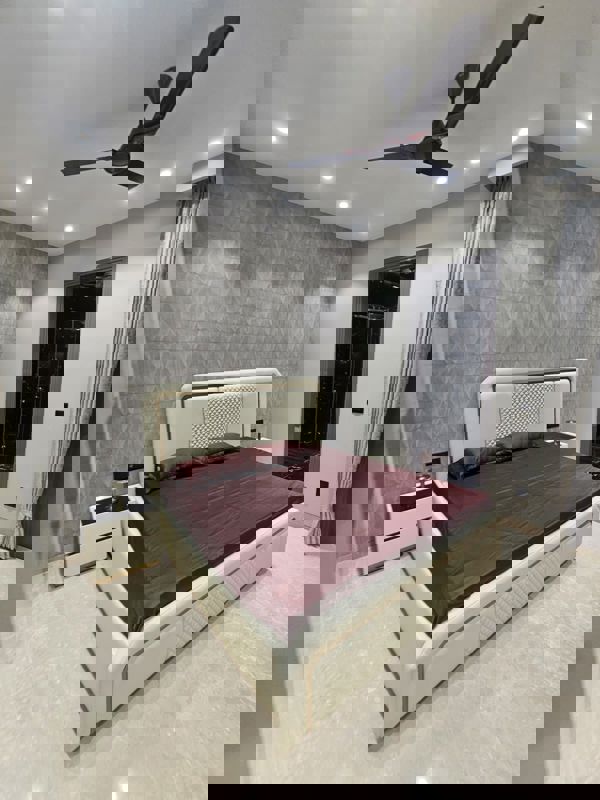 4 BHK + Extra Room Apartment For Sale in Anand Vihar