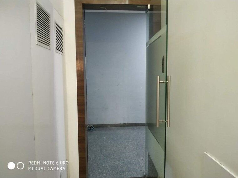 undefined, malad west Commercial Office Space 1030 Sq.Ft. In Malad West Mumbai 9779155