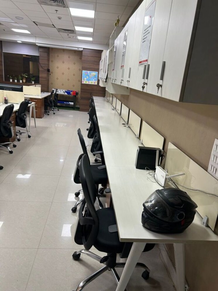 Team Area, grandslam-ithum Commercial Office Space 3600 Sq.Ft. In Sector 62 Noida 9777914