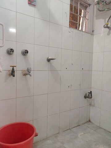 Bathroom in 1 BHK Apartment at Vasant Kunj – for Rent